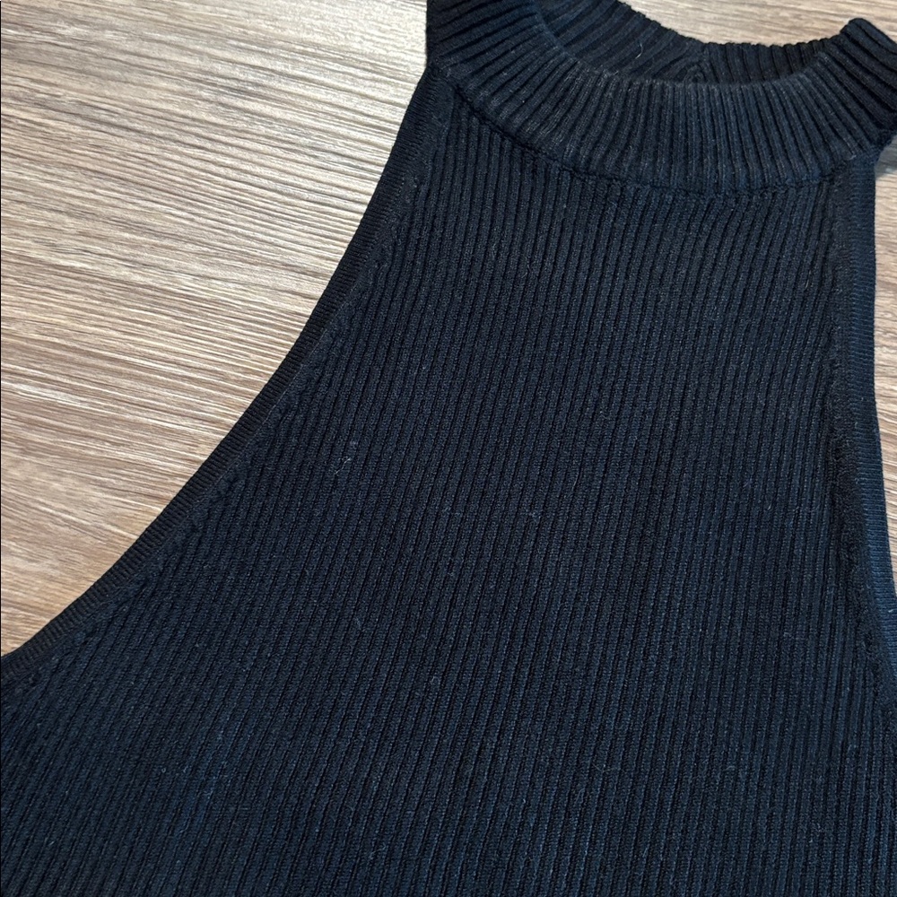 NWOT Anthropologie Mock Neck Tank small black - Picture 3 of 4